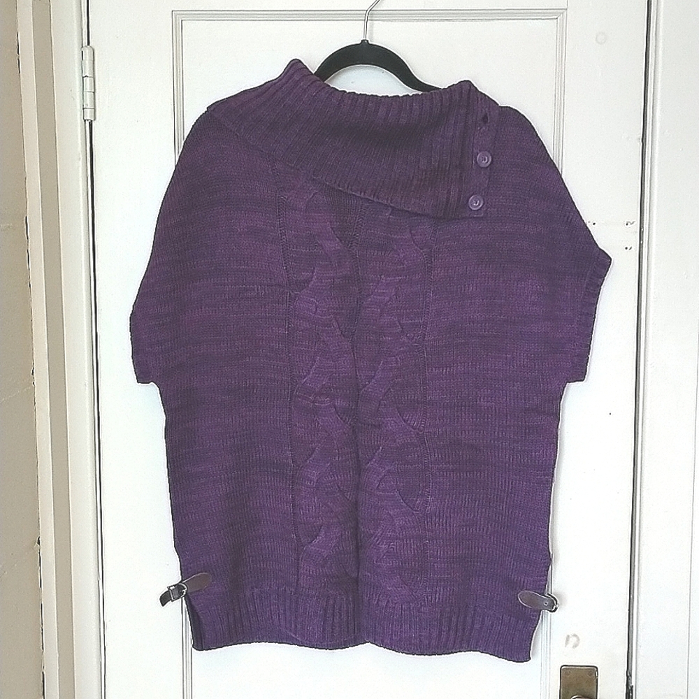 BNWT Ricki's Size M/L Purple Short Sleeve Cable Knit Sweater